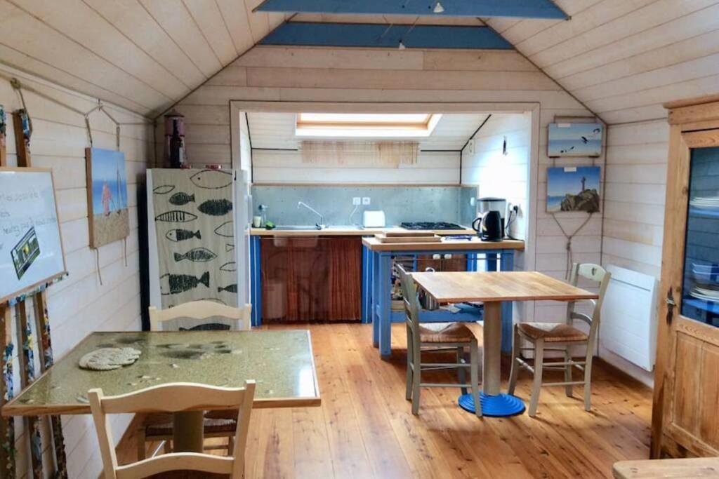 Unique et insolite, Chambre privée - La Caloge de Kastell Dinn Crozon Extérieur photo